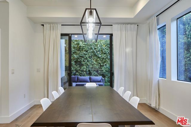 18911 HATTERAS Street, Tarzana (los Angeles), CA 91356