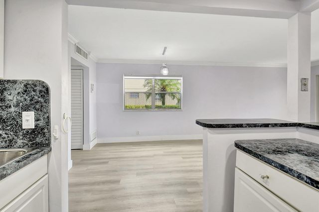 450 Saxony J, Delray Beach, FL 33446