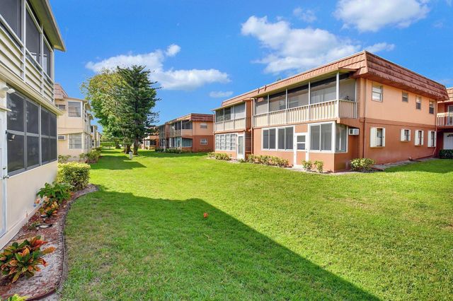 450 Saxony J, Delray Beach, FL 33446