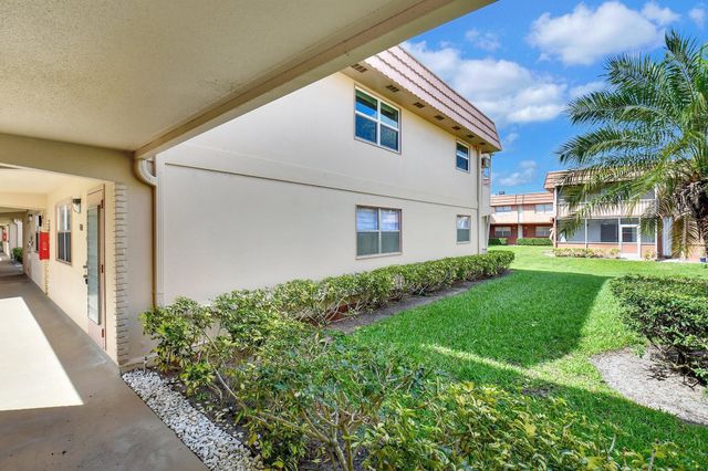450 Saxony J, Delray Beach, FL 33446