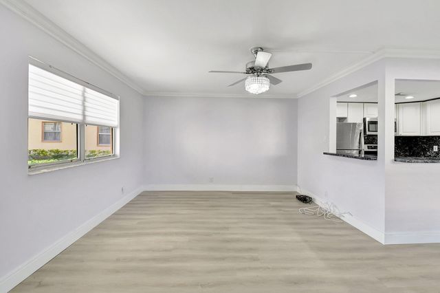 450 Saxony J, Delray Beach, FL 33446