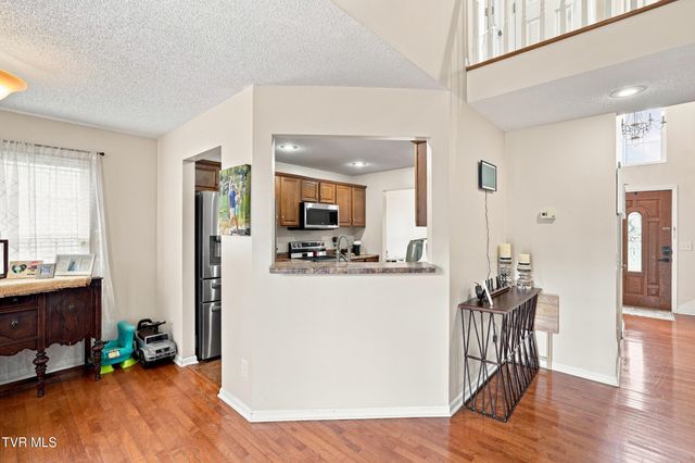 225 Jaybird Court, Bristol, TN 37620