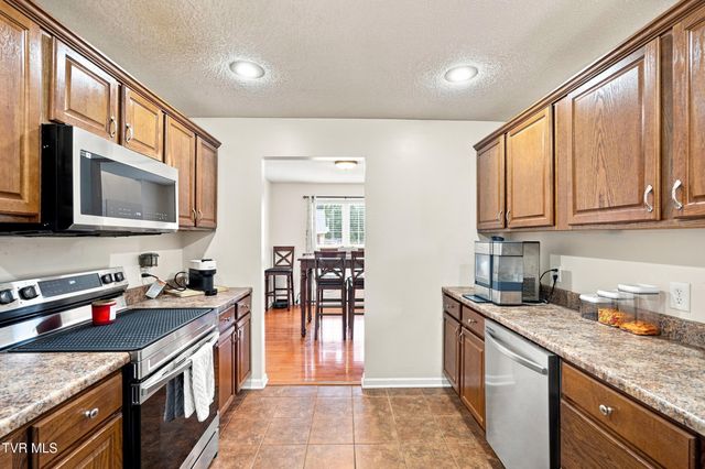 225 Jaybird Court, Bristol, TN 37620
