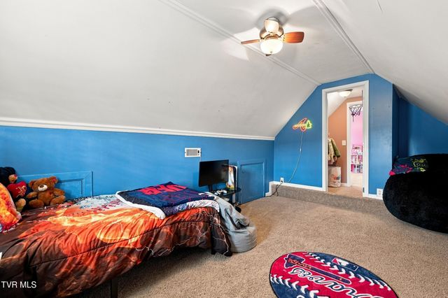 225 Jaybird Court, Bristol, TN 37620
