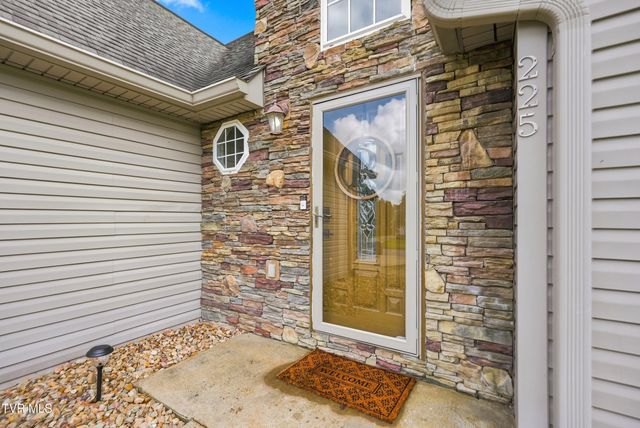 225 Jaybird Court, Bristol, TN 37620