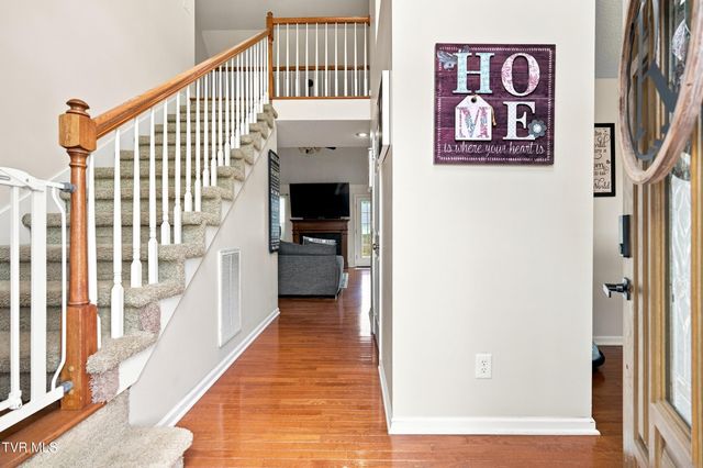 225 Jaybird Court, Bristol, TN 37620
