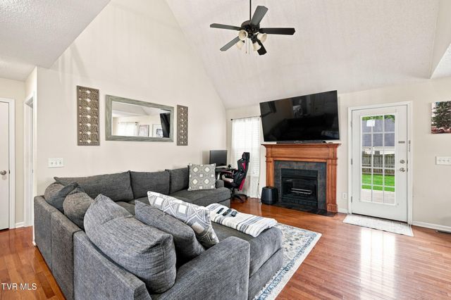 225 Jaybird Court, Bristol, TN 37620