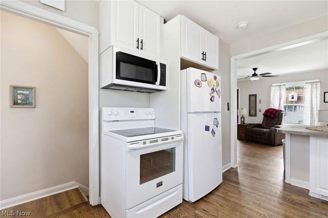 419 E 326th Street, Willowick, OH 44095