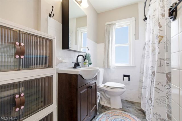 419 E 326th Street, Willowick, OH 44095