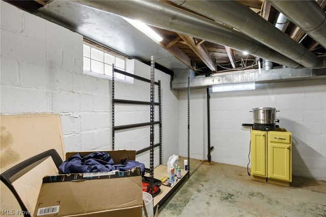 419 E 326th Street, Willowick, OH 44095
