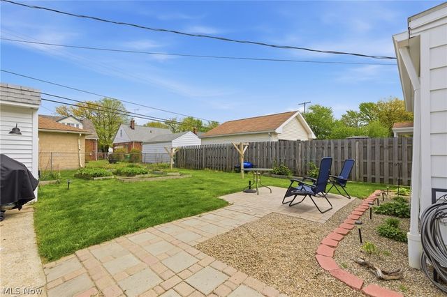 419 E 326th Street, Willowick, OH 44095