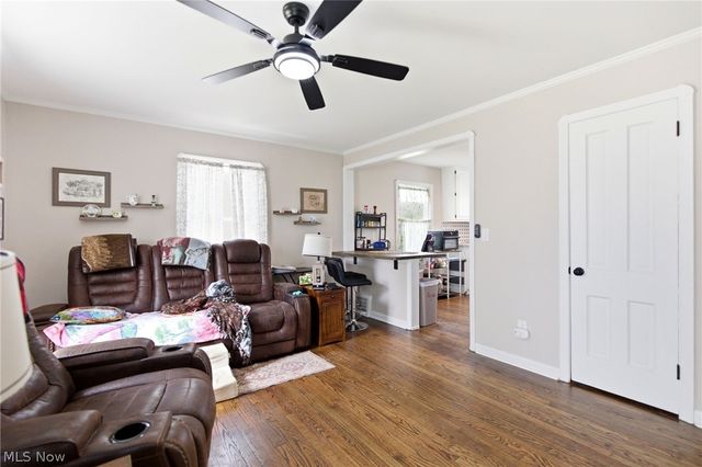 419 E 326th Street, Willowick, OH 44095