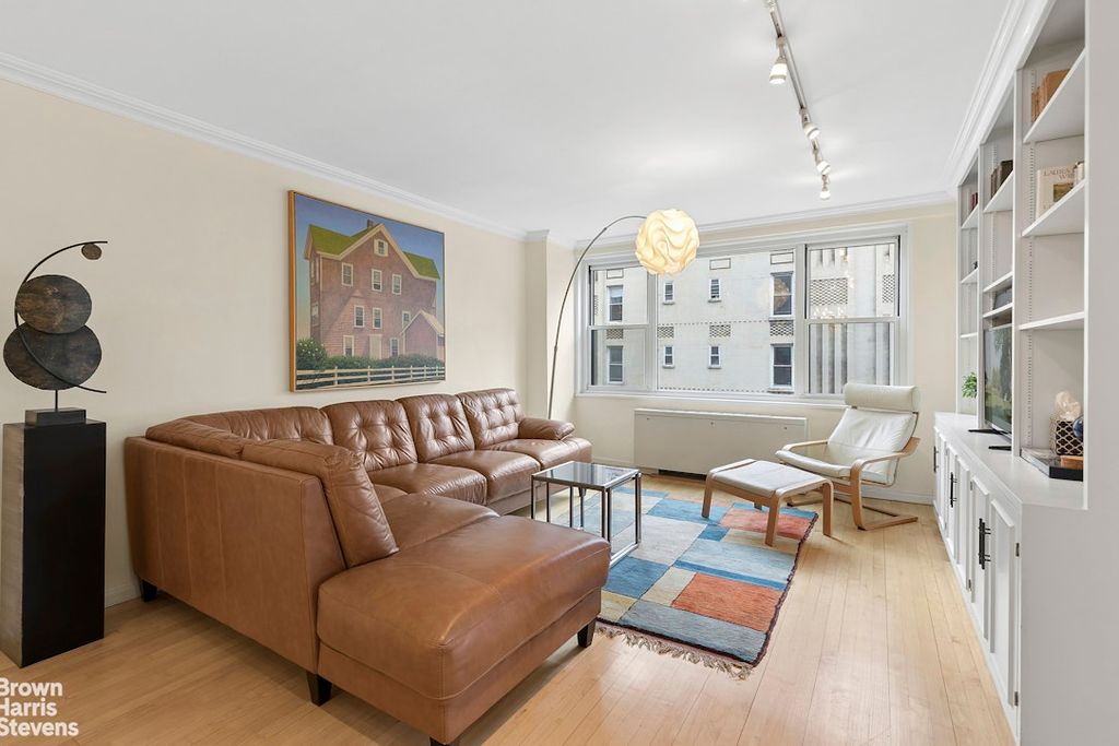 444 E 75th St Apt 4D, New York City, NY 10021