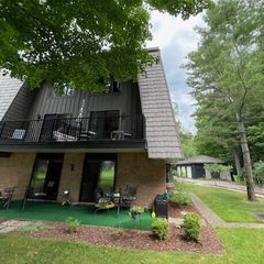 126 Flag Point Drive, Apt 3-B, Roscommon, MI 48653