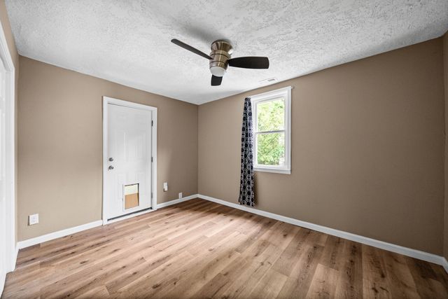 1247 Daniel St, Clarksville, TN 37040