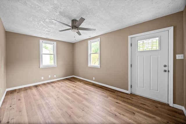 1247 Daniel St, Clarksville, TN 37040