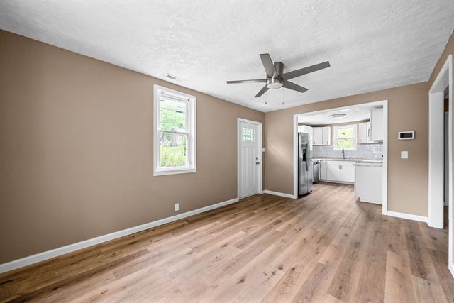 1247 Daniel St, Clarksville, TN 37040