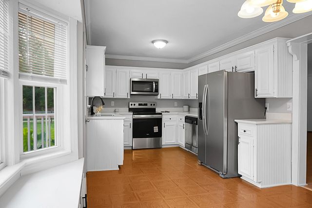 129 Melrose Place, Moncks Corner, SC 29461