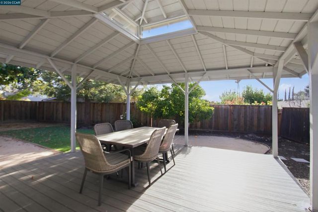1412 Delaware Dr, Concord, CA 94521