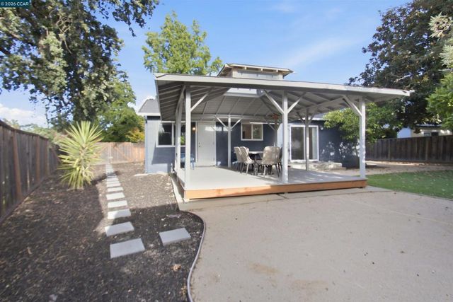 1412 Delaware Dr, Concord, CA 94521