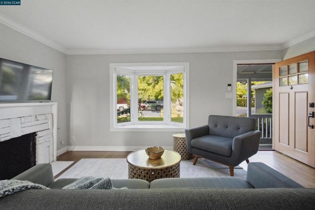 1412 Delaware Dr, Concord, CA 94521