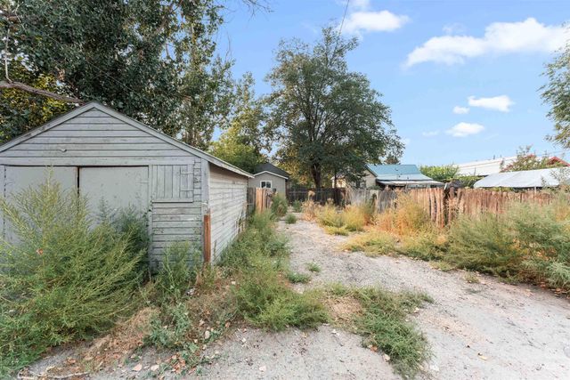 219 14th Ave N, Nampa, ID 83687