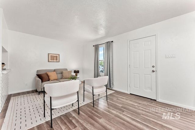 219 14th Ave N, Nampa, ID 83687