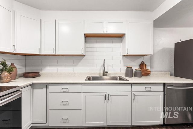 219 14th Ave N, Nampa, ID 83687