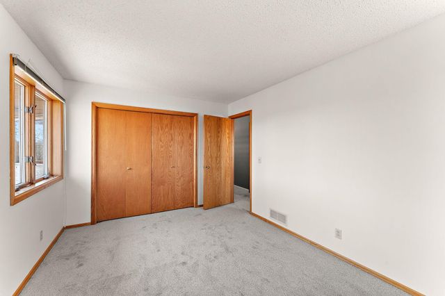 8920 80th Street N, Stillwater, MN 55082