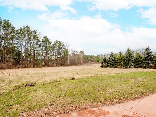 8920 80th Street N, Stillwater, MN 55082