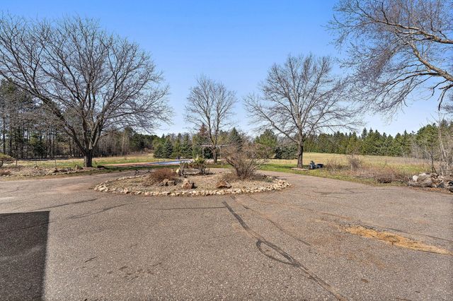 8920 80th Street N, Stillwater, MN 55082
