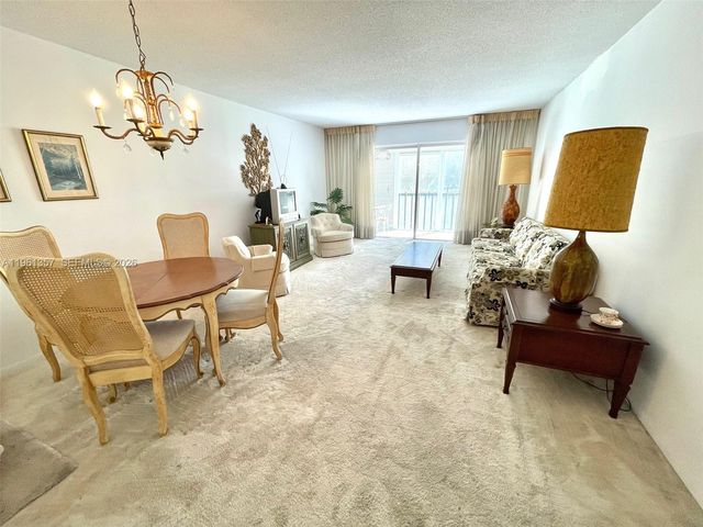 5100 Washington St 312, Hollywood, FL 33021