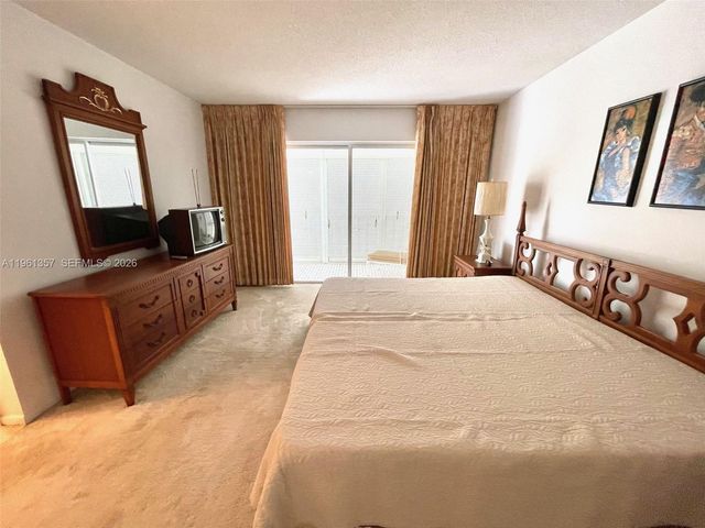 5100 Washington St 312, Hollywood, FL 33021