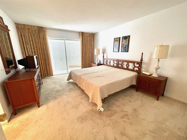 5100 Washington St 312, Hollywood, FL 33021