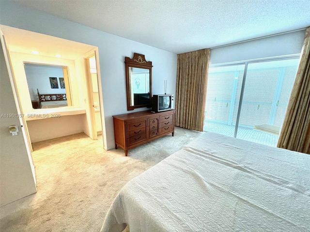 5100 Washington St 312, Hollywood, FL 33021