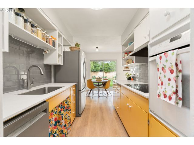 3835 N ALASKA St, Portland, OR 97217