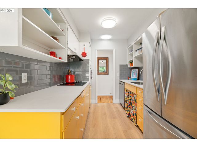 3835 N ALASKA St, Portland, OR 97217