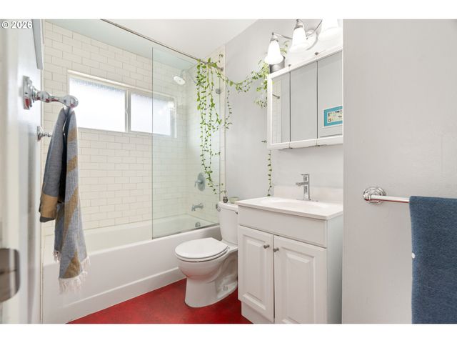 3835 N ALASKA St, Portland, OR 97217