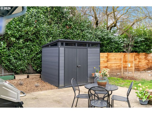 3835 N ALASKA St, Portland, OR 97217