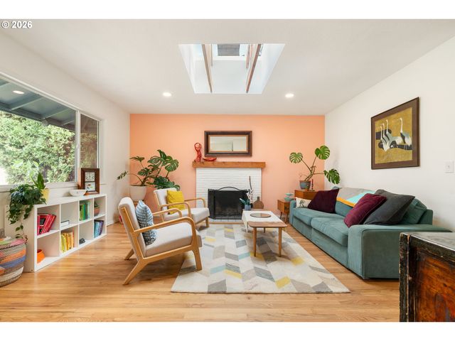 3835 N ALASKA St, Portland, OR 97217