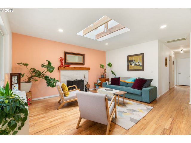 3835 N ALASKA St, Portland, OR 97217