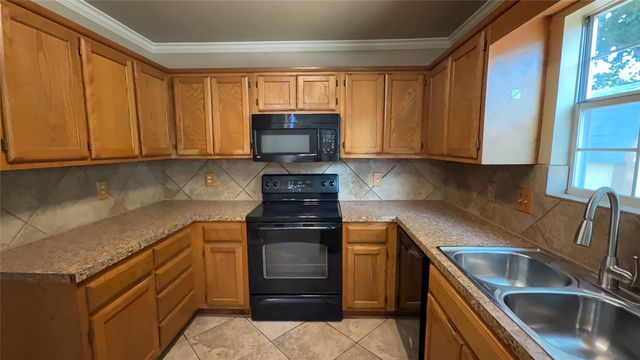 2811 W 62ND Street, Tulsa, OK 74132