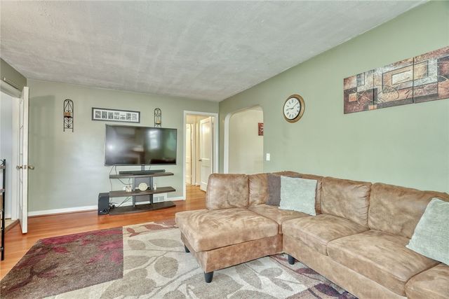 606 Bay Road, Webster, NY 14580