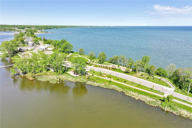 606 Bay Road, Webster, NY 14580