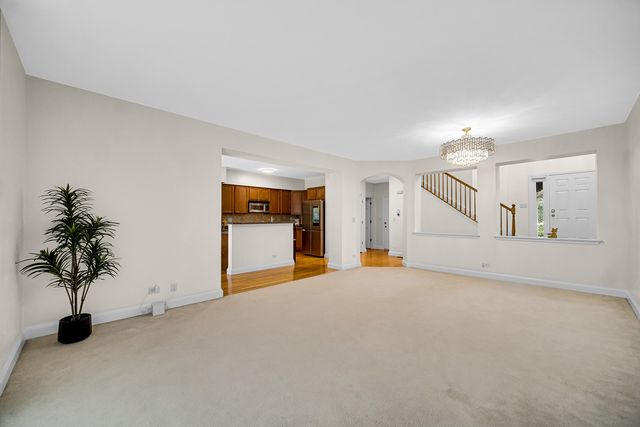 322 Montabello 322, Bloomingdale, IL 60108