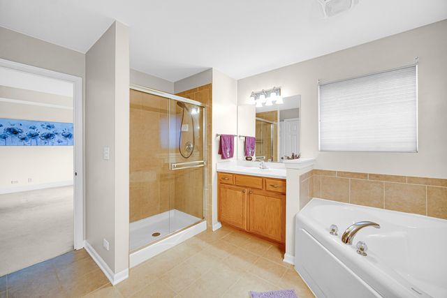 322 Montabello 322, Bloomingdale, IL 60108