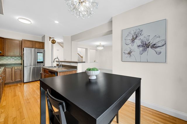 322 Montabello 322, Bloomingdale, IL 60108