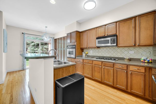 322 Montabello 322, Bloomingdale, IL 60108