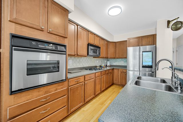 322 Montabello 322, Bloomingdale, IL 60108
