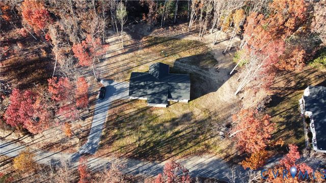 405 N View Dr, Stanley, VA 22851